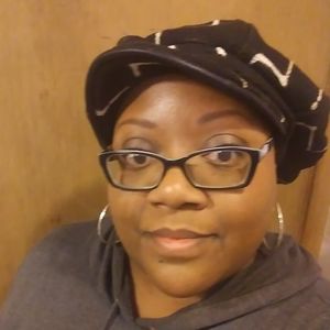 Meet your Posher, Twila